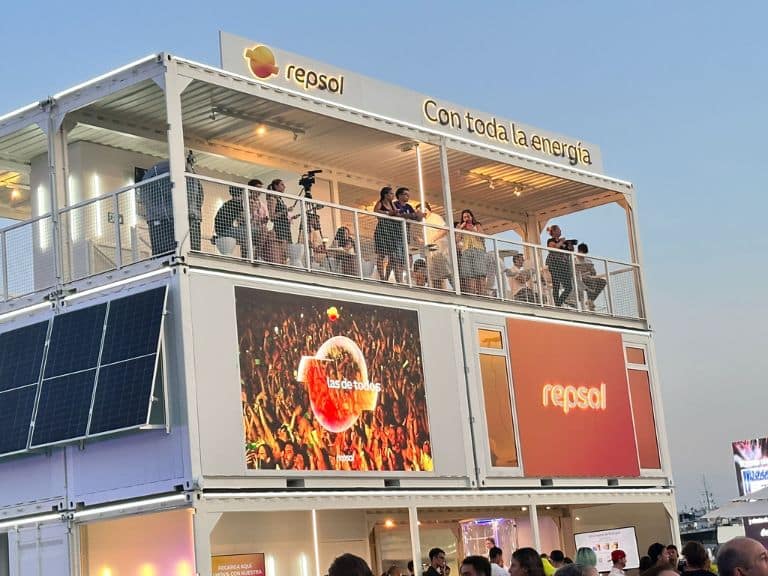 Generador de biocombustible Repsol utilizado en VINAL FEST para energía limpia